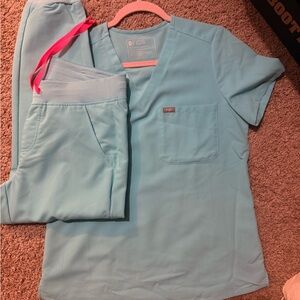 FIGS Light Blue ( sea foam blue/green) Scrub Set with Pink Drawcord